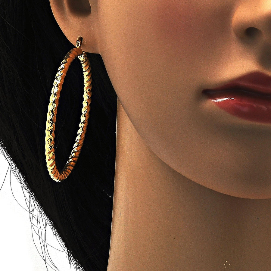 Oro Laminado Large Hoop, Gold Filled Style Hollow and Twist Design, Diamond Cutting Finish, Golden Finish