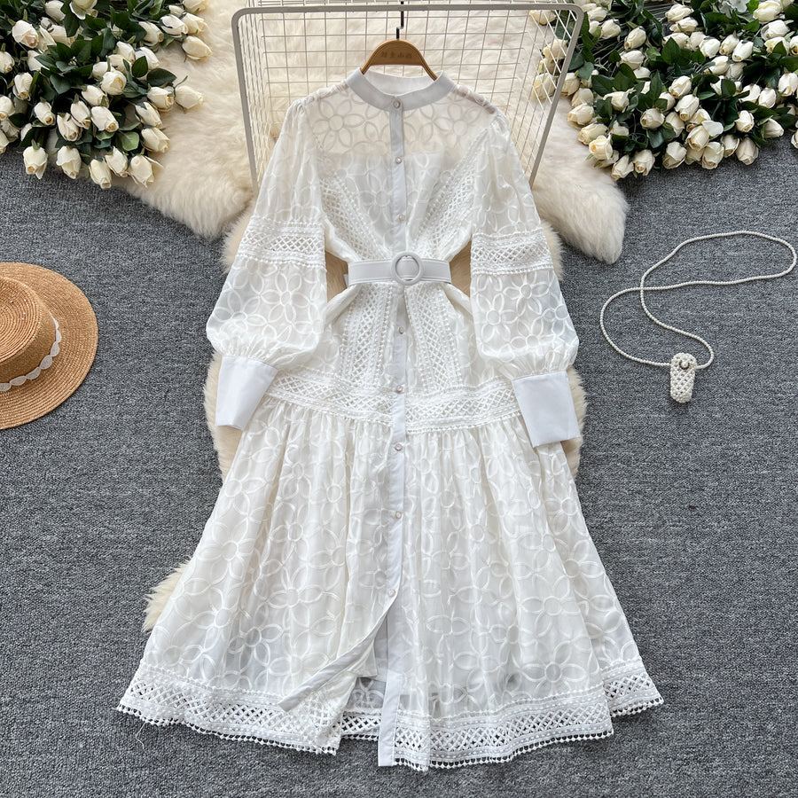 Elegant dress with lace and floral embroidery, high-quality high collar. apricot / M Elegant dress with lace and floral embroidery, high-quality high collar. apricot / M