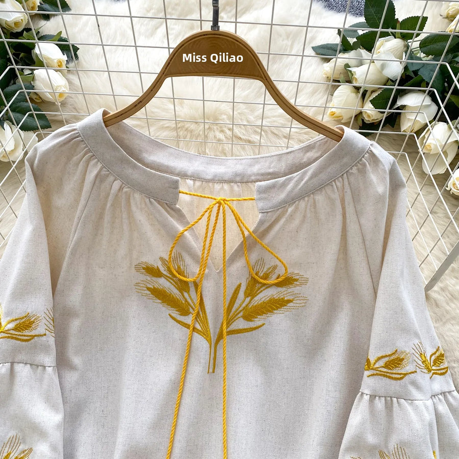 Retro Ethnic Heavy Embroidery Belted round Ne Lantern Sve irt Women Loose Casual Top Faionable Base irt