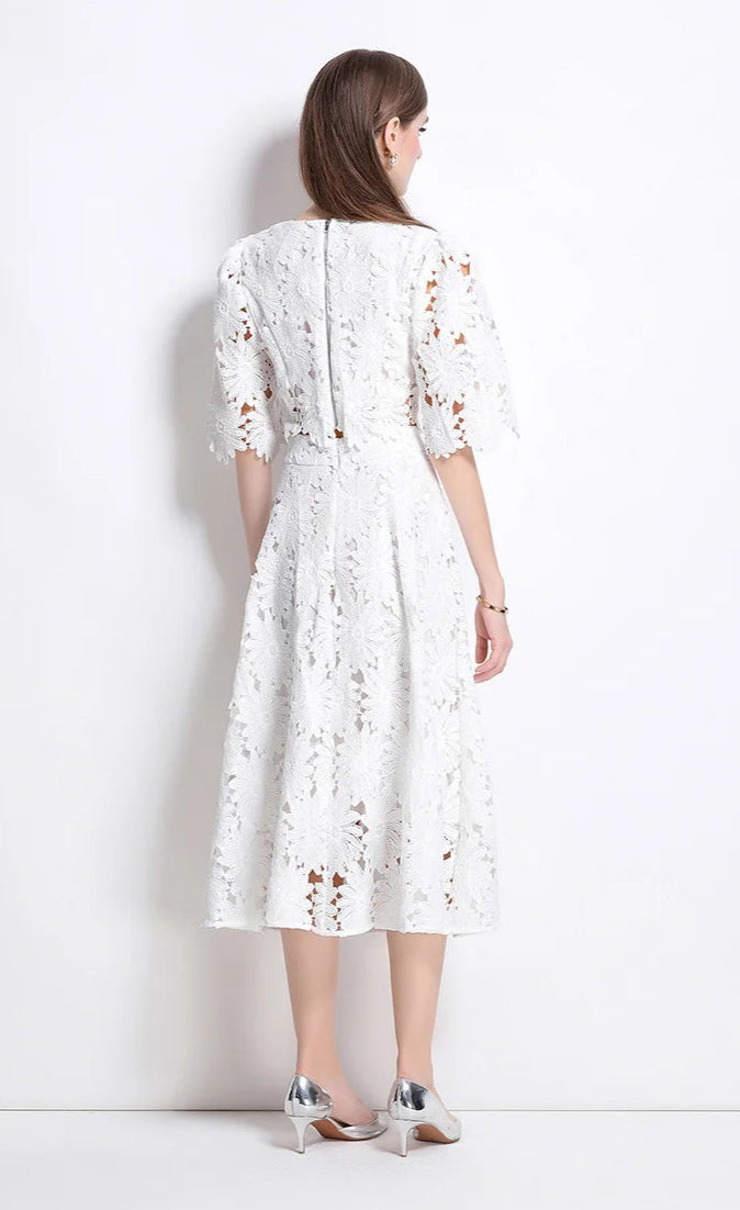 Elegant two-piece set, round neck, hollow-out crop top, high-quality high-waist skirt