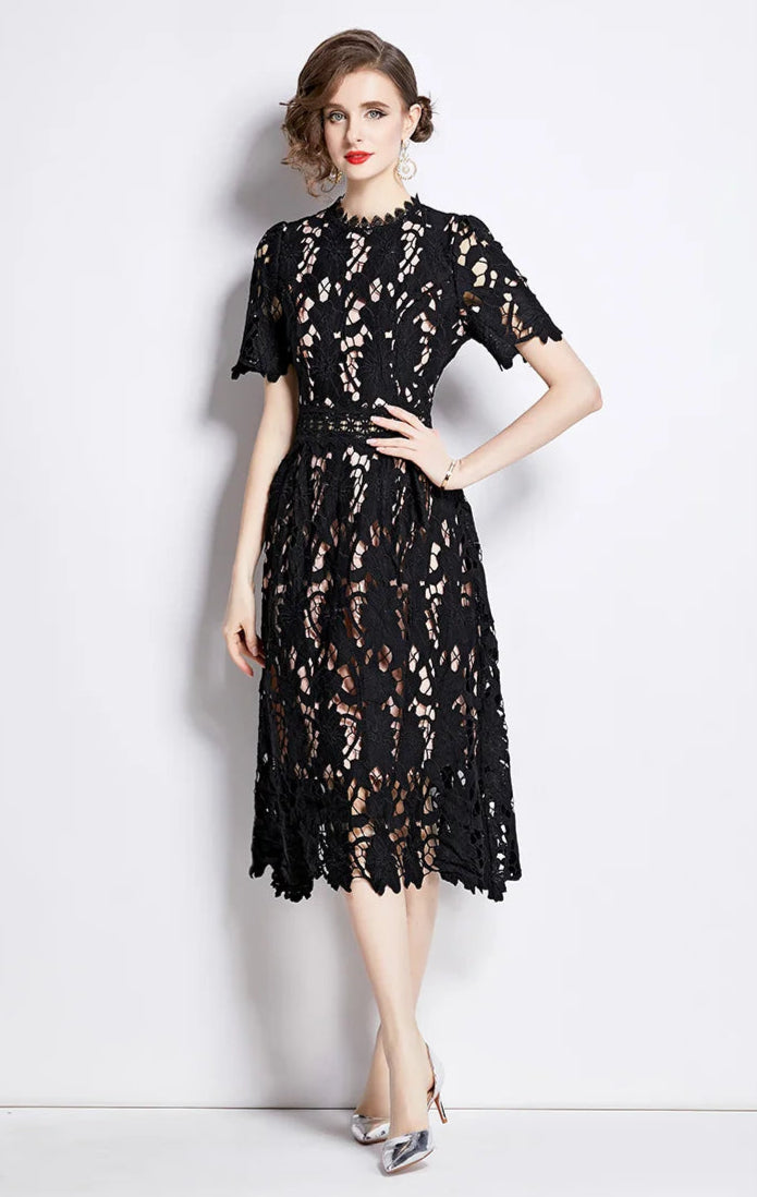 High-end embroidered lace round neck short-sleeved openwork dress