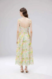Long dress with open back and sexy A-line cut with high-quality flowers and embroidered lace