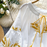 Retro Ethnic Heavy Embroidery Belted round Ne Lantern Sve irt Women Loose Casual Top Faionable Base irt