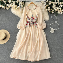 Elegant dress with flower embroidery O-neck and long puff sleeves and high quality belt