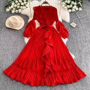 High quality pleated dress, V-neck, long lantern sleeves, elastic laces, oversized ruffles