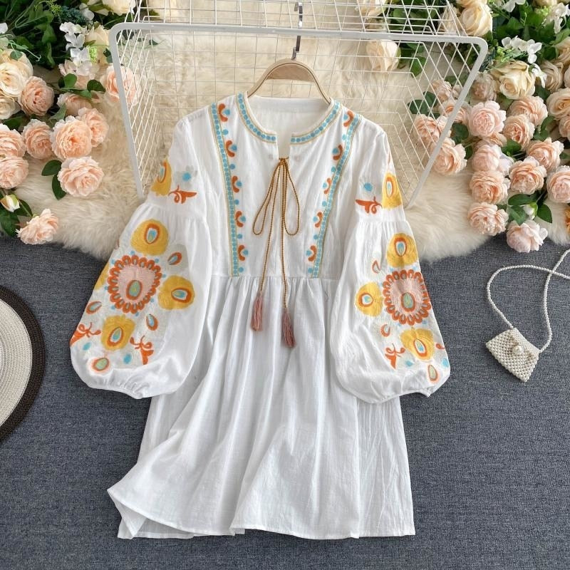 High-quality multi-color long-sleeved embroidered print dress