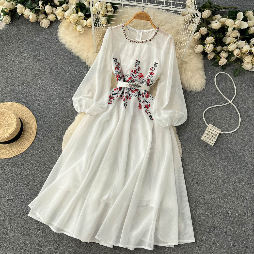 Elegant dress with flower embroidery O-neck and long puff sleeves and high quality belt