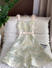 High Quality Elegant Sleeveless French Gorgeous Flower Jacquard Dress