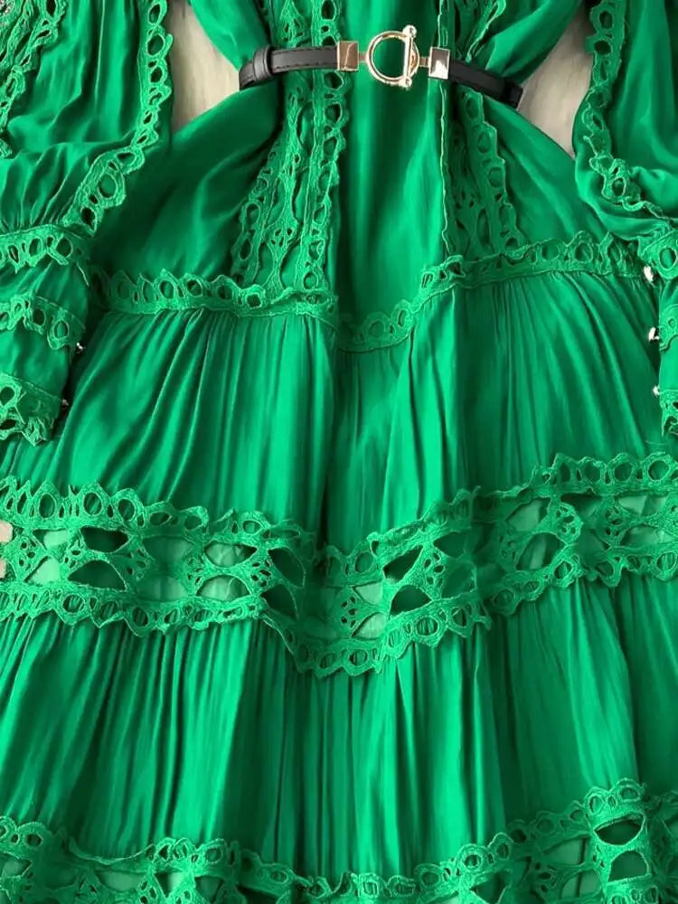 High-waisted dresses with openwork lace and patchwork, fitted, A-line, round neck, high-quality puff sleeves