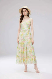Long dress with open back and sexy A-line cut with high-quality flowers and embroidered lace