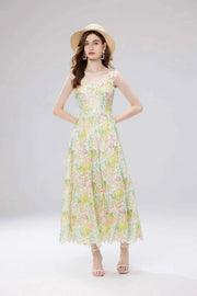 Long dress with open back and sexy A-line cut with high-quality flowers and embroidered lace