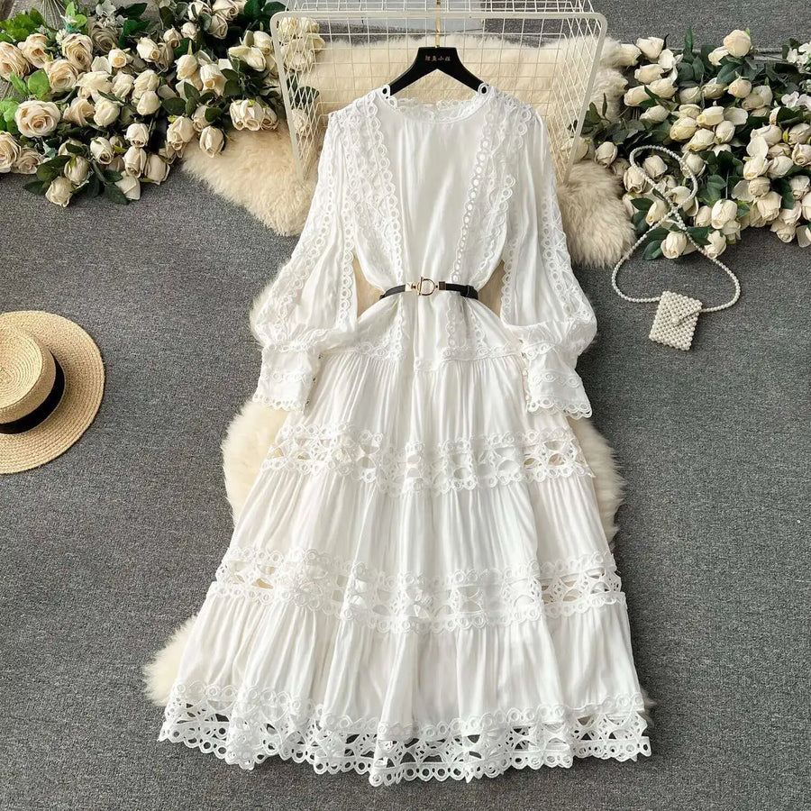 High-waisted dresses with openwork lace and patchwork, fitted, A-line, round neck, high-quality puff sleeves