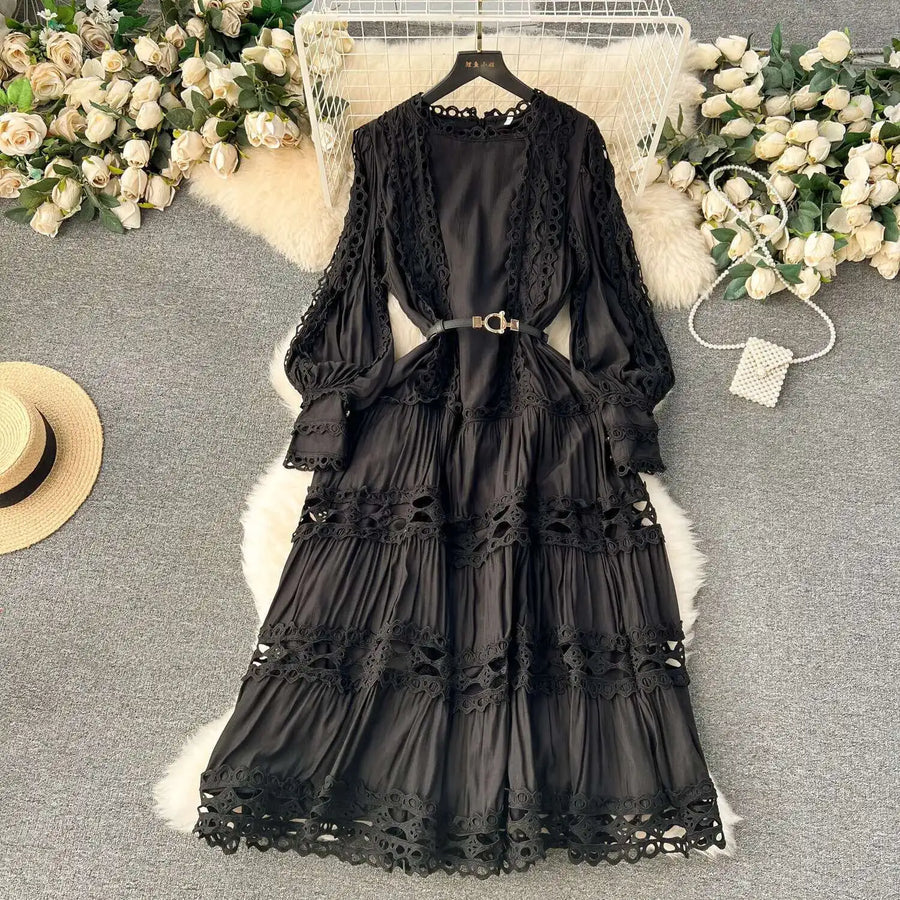 High-waisted dresses with openwork lace and patchwork, fitted, A-line, round neck, high-quality puff sleeves