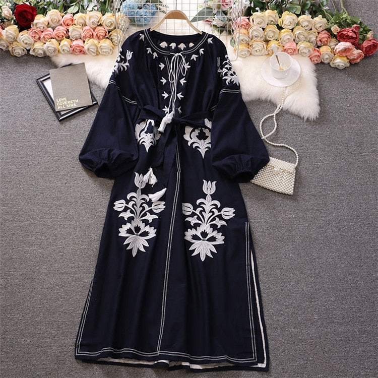 High quality black and white embroidery long sleeve elegant midi dress