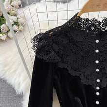 High Quality Bodycon Bodycon Pearl Buttons Flare Sleeve Lace Patchwork Velvet Dress