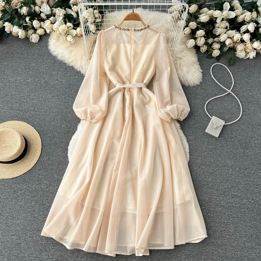 Elegant dress with flower embroidery O-neck and long puff sleeves and high quality belt