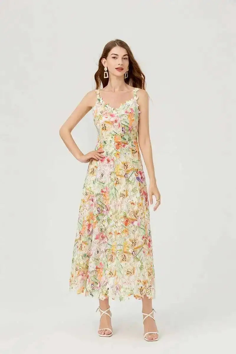 Long dress with open back and sexy A-line cut with high-quality flowers and embroidered lace