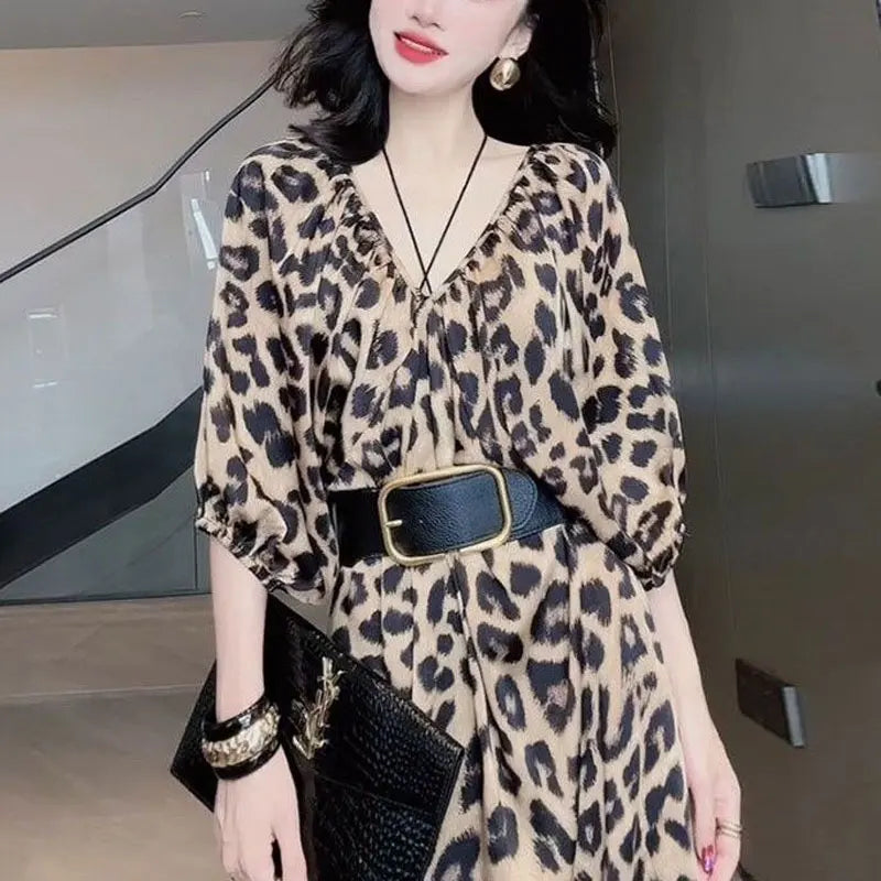 High Quality V Neck Pleated Half Sleeve Leopard Casual Dress