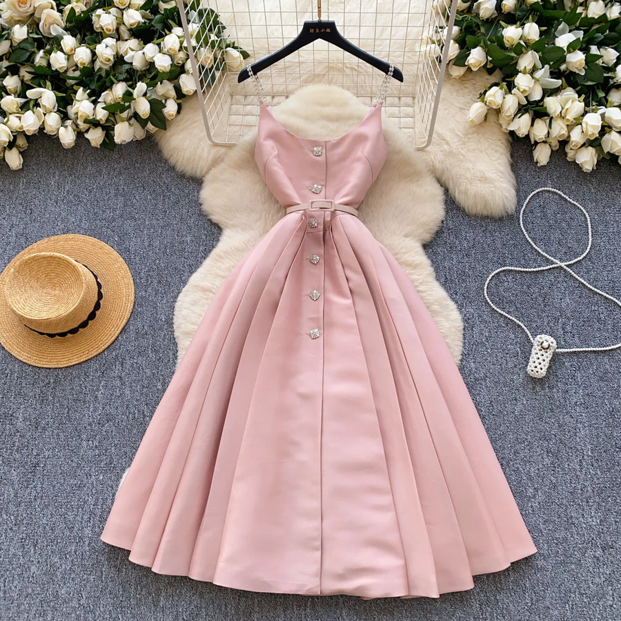High-quality A-line dress with straps, V-neck, sleeveless, elegant fitted waist