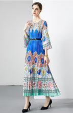 High Quality Pleated Round Neck Lace Up Belt Loose Printed Maxi Long Dress