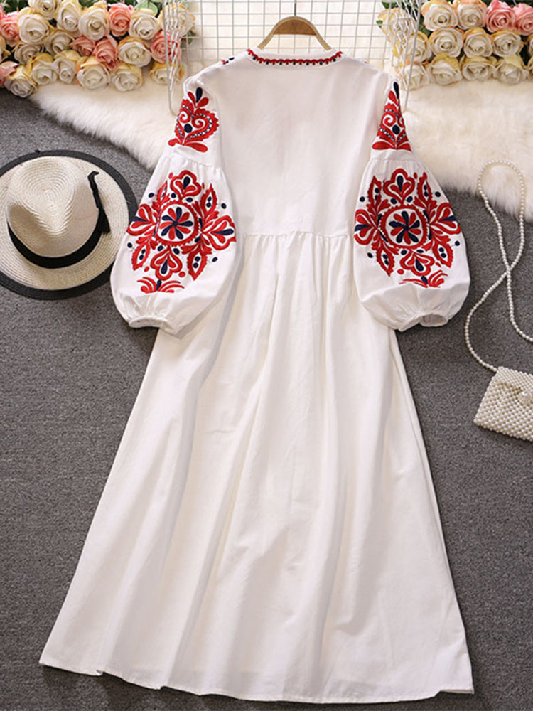 High Quality Long Sleeve Round Neck Embroidered Dress