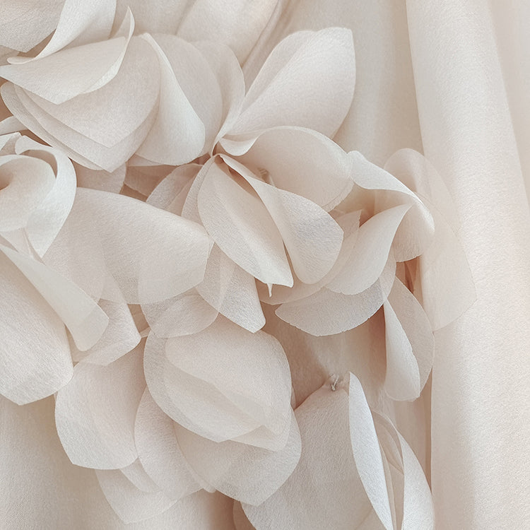 Women Spring Summer Dress Runway Fashion V-Neck 3D Appliques Backless Long Sleeve White Apricot Elegant Party Holiday