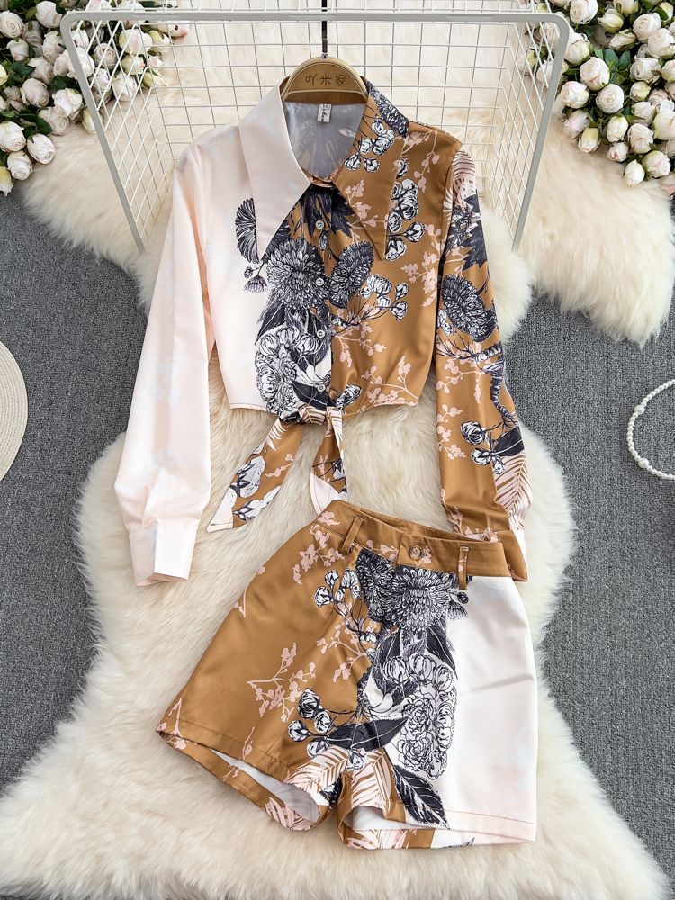 Two Piece Set Print Long Sleeve Crop Top Shirt + Pocket High Waist Shorts