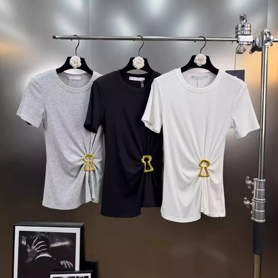 Casual plain pleated patchwork round neck short sleeve t-shirts with spliced metal buckle