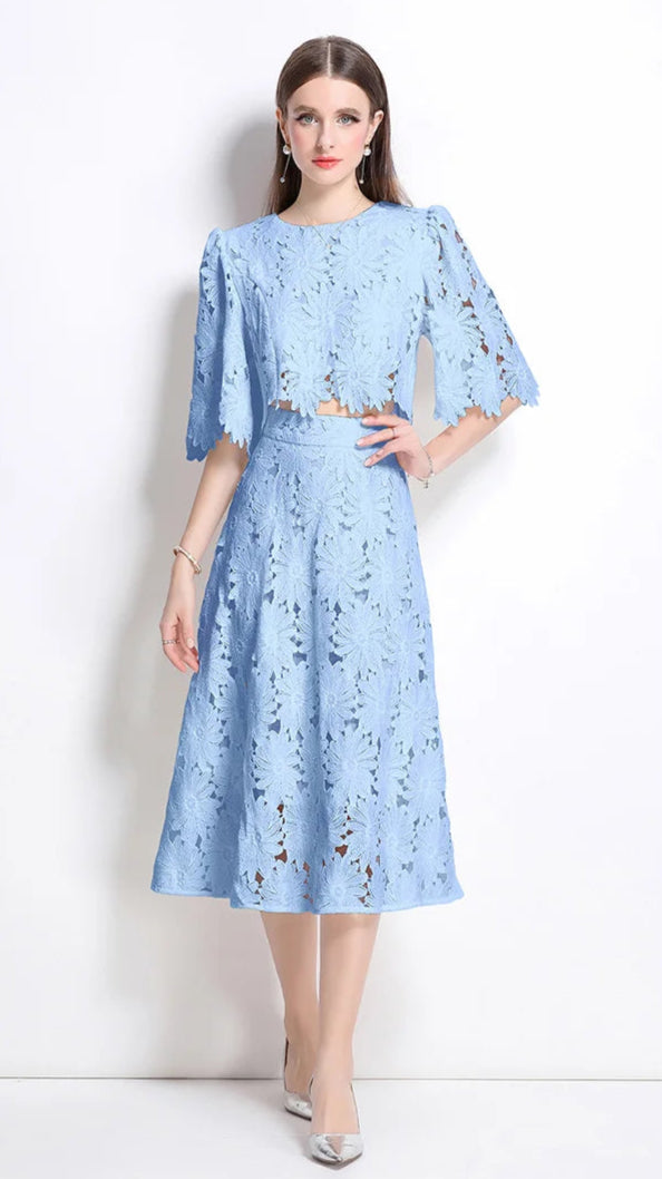 Elegant two-piece set, round neck, hollow-out crop top, high-quality high-waist skirt