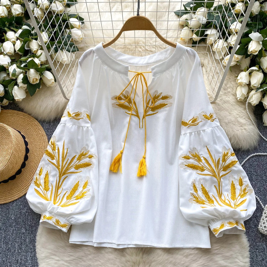 Retro Ethnic Heavy Embroidery Belted round Ne Lantern Sve irt Women Loose Casual Top Faionable Base irt