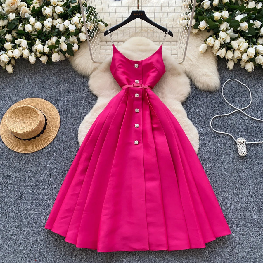 High-quality A-line dress with straps, V-neck, sleeveless, elegant fitted waist