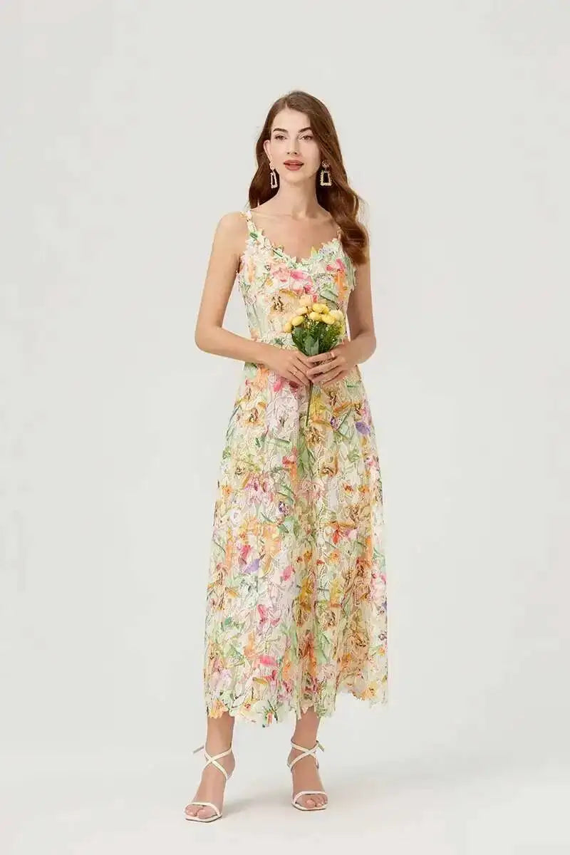 Long dress with open back and sexy A-line cut with high-quality flowers and embroidered lace