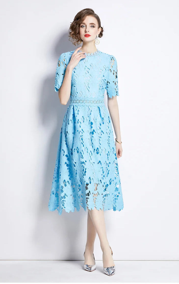 High-end embroidered lace round neck short-sleeved openwork dress