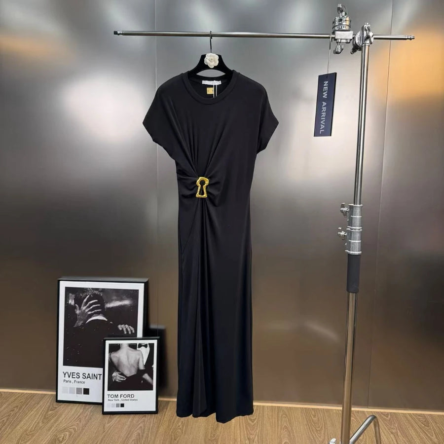French retro round neck, short sleeve, high waist, straight dress with high-quality spliced metal pins