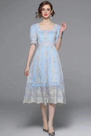 High Quality Short Sleeve Sweet Below Knee Length Flower Embroidery Lace Dress