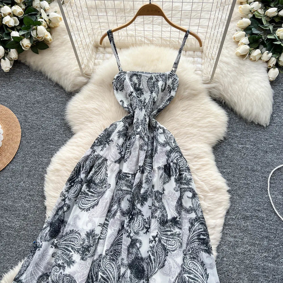 Women's long floral dress with thin straps, sleeveless, elastic, ruched with high-quality print