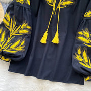 Retro Ethnic Heavy Embroidery Belted round Ne Lantern Sve irt Women Loose Casual Top Faionable Base irt