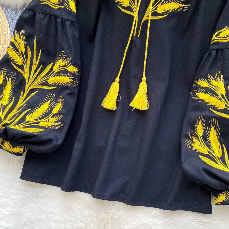 Retro Ethnic Heavy Embroidery Belted round Ne Lantern Sve irt Women Loose Casual Top Faionable Base irt
