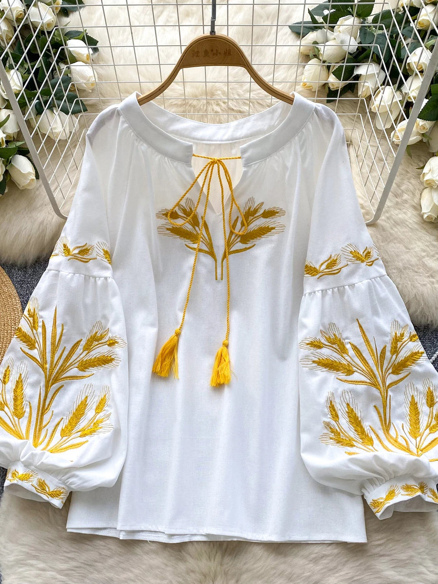 Retro Ethnic Heavy Embroidery Belted round Ne Lantern Sve irt Women Loose Casual Top Faionable Base irt