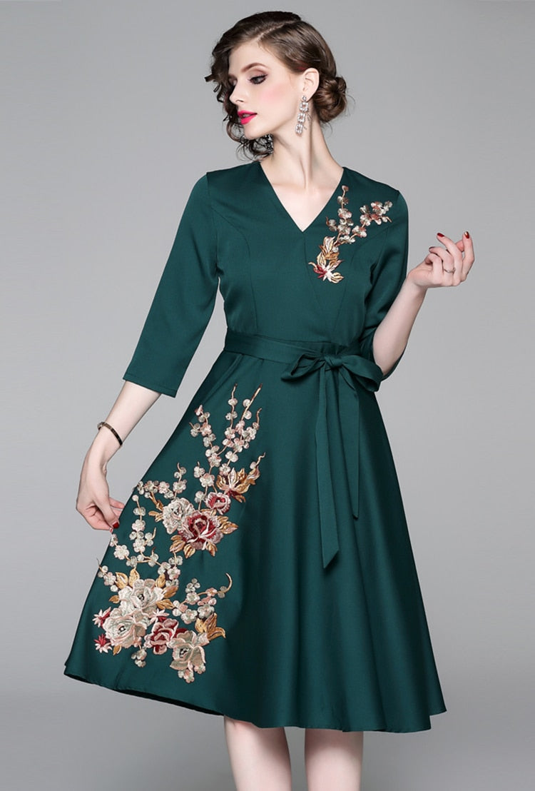 Vintage Designer High Quality V Neck Floral Embroidery Elegant Dress