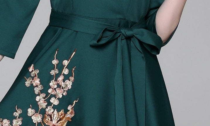 Vintage Designer High Quality V Neck Floral Embroidery Elegant Dress Green / S Vintage Designer High Quality V Neck Floral Embroidery Elegant Dress Green / S
