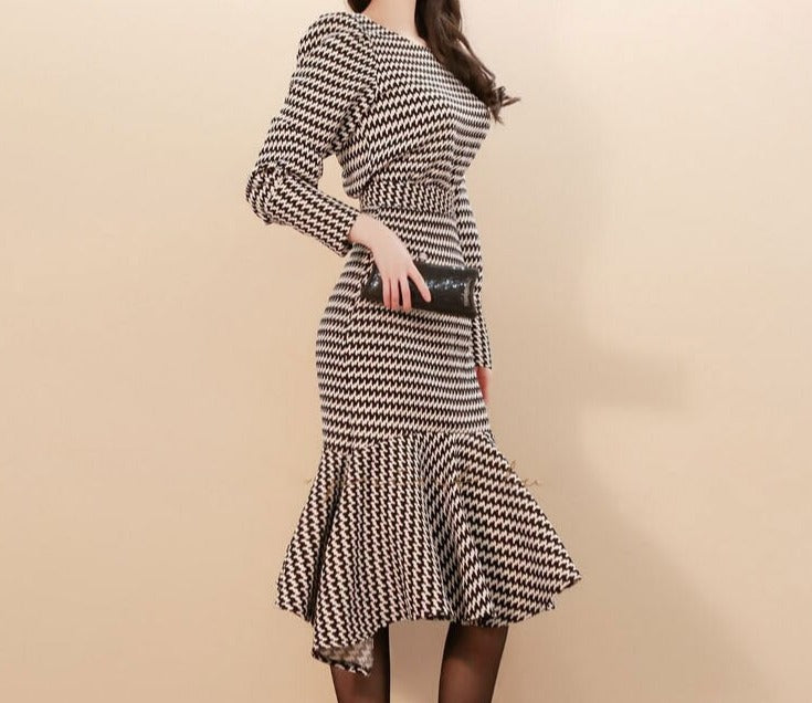 Two Piece Set Long Sleeve Tops and Mid-Calf Bodycon Mermaid Skirts, High Quality Wavy Striped