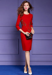 Elegant dress with sleeves in various colors with detail in high quality stones