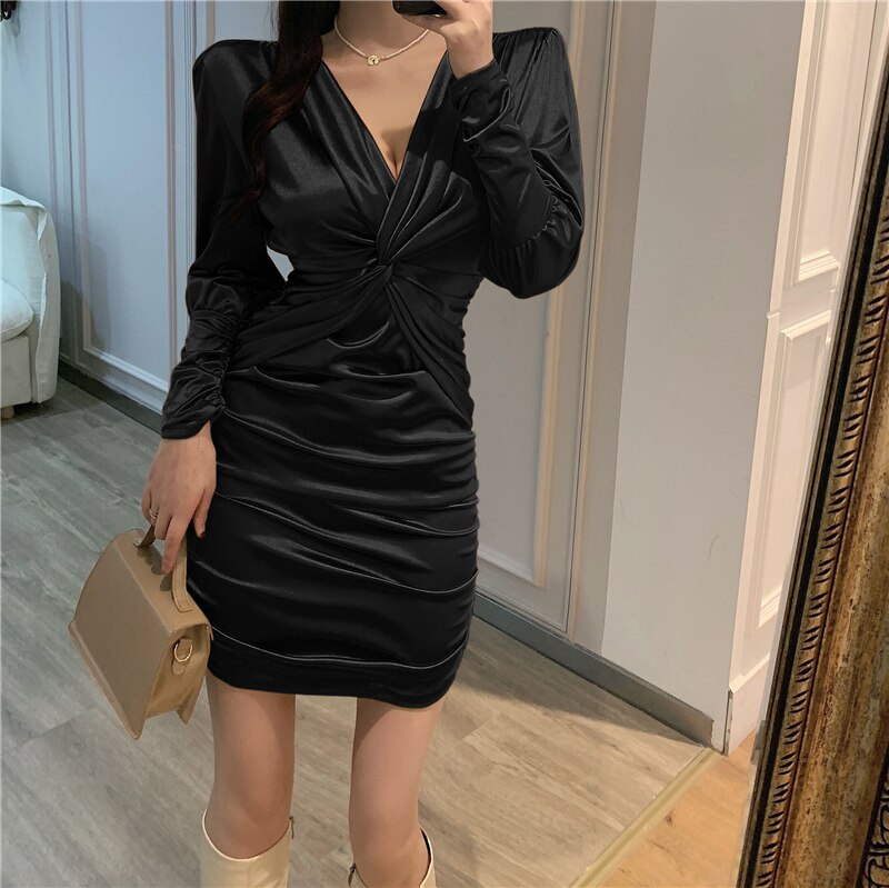 Sexy V-Neckline Hip Long Sleeve Bodycon Dress