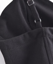 Short blouse with thin straps, open back, in purple, white and black