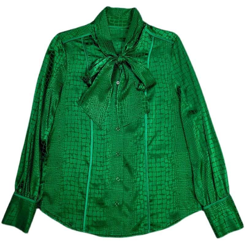 Green silk long-sleeved shirt with high-quality ties