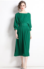 Elegant long sleeved dress with high quality belt