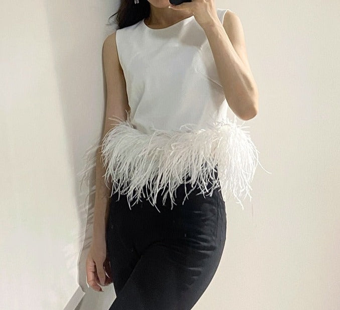 round neck sleeveless feather design shirt