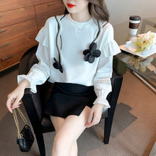 H Han Queen Autumn Women Hollow Stitching Flared Sleeve Sweatshirt Flowers Vintage Work Casual Tops Korean Design Loose T-Shirts