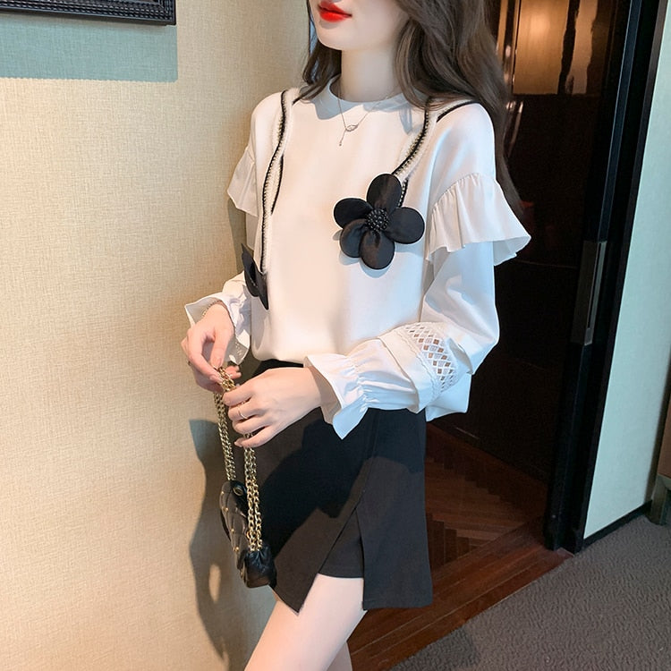 H Han Queen Autumn Women Hollow Stitching Flared Sleeve Sweatshirt Flowers Vintage Work Casual Tops Korean Design Loose T-Shirts